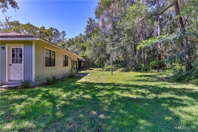 Charming and full of character, this 2-bedroom, 2-bathroom home - photo 27