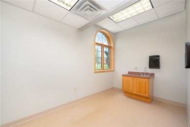 Prime office space available for sale or lease in Neshannock - photo 27