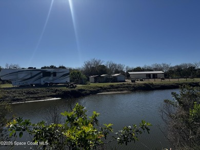 Saddle up to wide-open space and true country peacefulness on - photo 4