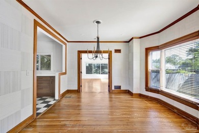 Welcome to this beautifully updated 3-bedroom, 2-bath brick - photo 6