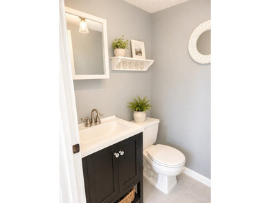 Welcome home to this bright, sunny, and beautifully updated - photo 12