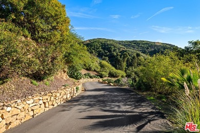 Bring your surfboards and saddles to this legacy ranch property - photo 24