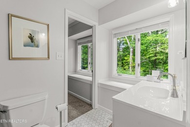 It's hard to find this kind of privacy in an established - photo 25