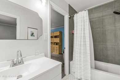 It's hard to find this kind of privacy in an established - photo 26