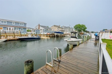 Waterfront Perfection in Desirable Massapequa Shores! Welcome to - photo 29