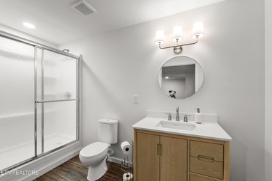 It's hard to find this kind of privacy in an established - photo 37
