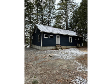 Messalonskee Lake Home For Sale in Oakland Maine