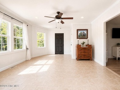 Welcome to this cute and cozy home situated on a rare 1.01-acre - photo 5
