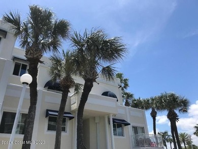 PARADISE! This lovely turnkey unit boasts an AC unit replaced - photo 2