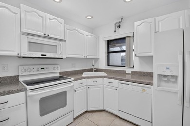 Experience comfort and convenience in this NEWLY RENOVATED - photo 28
