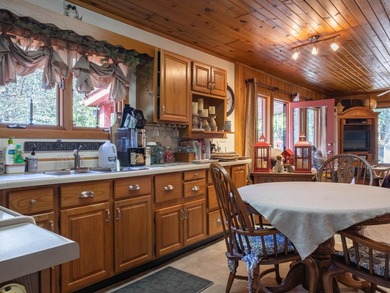 Serenity now!! Year-round Rainy Lake home on Grindstone Island - photo 10