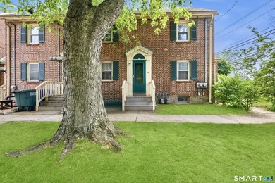 Welcome to 25 Little Street, a beautifully renovated - photo 1