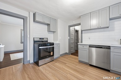 Welcome to 25 Little Street, a beautifully renovated - photo 6