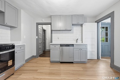Welcome to 25 Little Street, a beautifully renovated - photo 7