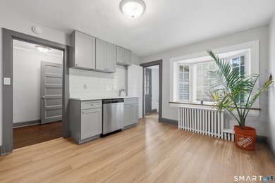 Welcome to 25 Little Street, a beautifully renovated - photo 8