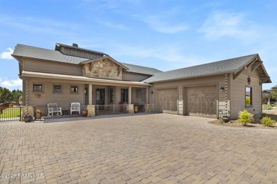Welcome to this beautifully upgraded cottage located in the - photo 4