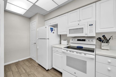 Welcome to unit 431, a beautifully laid out TOP floor CORNER - photo 8