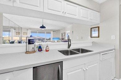Welcome to unit 431, a beautifully laid out TOP floor CORNER - photo 10