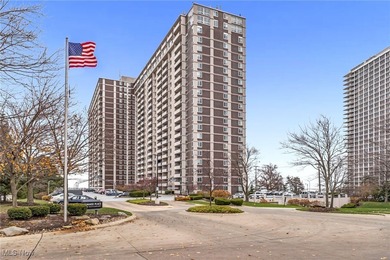Lake Erie - Cuyahoga County Condo For Sale in Lakewood Ohio