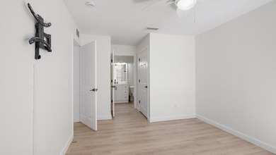 Welcome to Nautilus Cove in the heart of Panama City Beach. This - photo 28