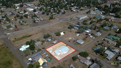 Nestled in the charming town of Council, Idaho, this delightful - photo 34