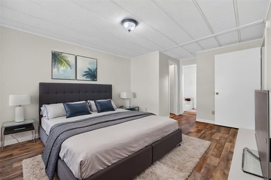 Virtually Staged. BACK ON MARKET - NEW PRICE! International - photo 36