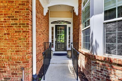 NEED A LARGE HOME TO HOST YOUR FAMILY AND FRIENDS? LOOK NO - photo 2