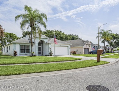 Welcome to this beautifully maintained 3-bedroom, 2-bath home - photo 4