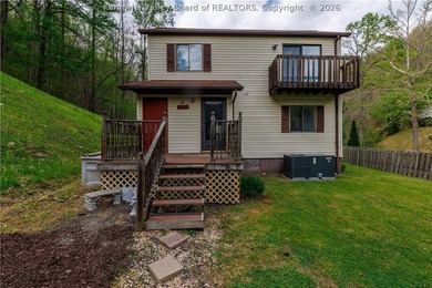Inviting 3-bedroom, 2 bath home on 1.37 acres featuring an open - photo 9