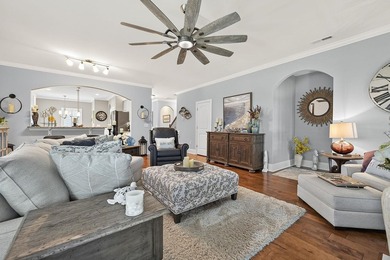 Welcome to this beautifully maintained, move-in ready Valentia - photo 14