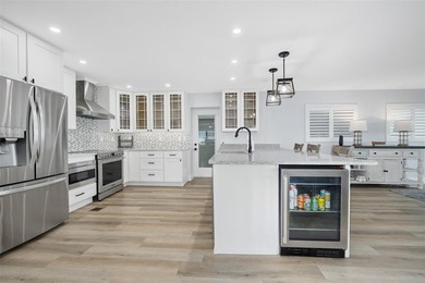Absolutely charming direct oceanfront home perched on a high - photo 18