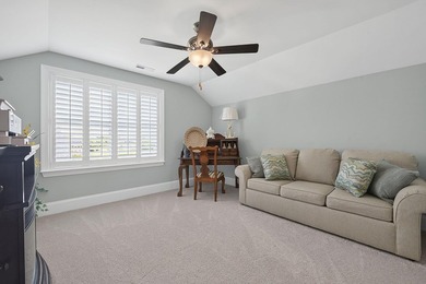 Welcome to this beautifully maintained, move-in ready Valentia - photo 21