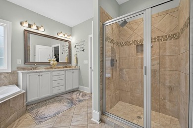 Welcome to this beautifully maintained, move-in ready Valentia - photo 27