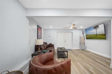 Absolutely charming direct oceanfront home perched on a high - photo 33