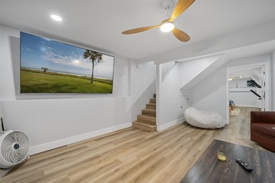 Absolutely charming direct oceanfront home perched on a high - photo 34