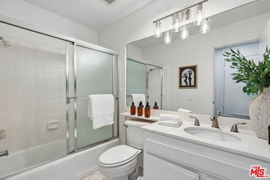 Bright and peaceful corner unit in the heart of Marina del Rey - photo 11