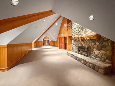 This stunning luxury home seamlessly combines refined elegance - photo 5