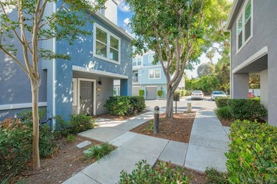 Beautifully maintained end-unit residence in the highly - photo 15