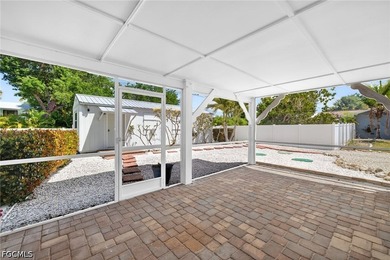 Private half-acre island estate near Pine Island Center with - photo 35