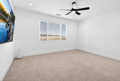 SELLER MOTIVATED Seller will give $10,000 towards buyers closing - photo 39