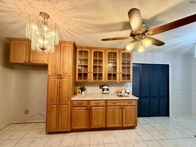 Charming 3-bedroom, 1.5-bath home with Pergo wood and tile - photo 8