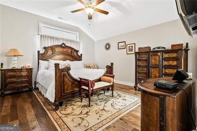 Welcome to easy, elegant living in this stunning 2-bedroom