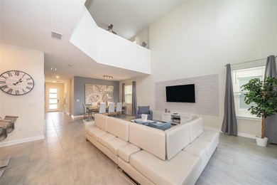 GREAT POOL & SPA VACATION HOME. There are 5 bedrooms, 5 - photo 12