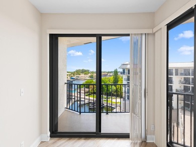 Discover this exceptional penthouse residence offering downtown - photo 14