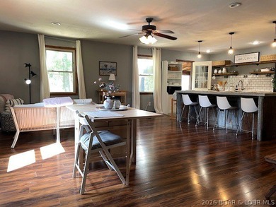 Welcome to your private retreat! This charming ranch home - photo 16
