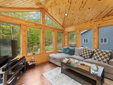Enjoy this 3 bdrm. 3.5 bath lakefront single story home with - photo 19