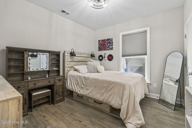 Welcome to this meticulously maintained and thoughtfully - photo 26