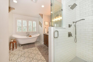 Welcome to this exceptional custom-expanded home in Massapequa - photo 26