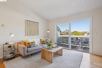 Experience resort-style living in the heart of Richmond Marina - photo 27