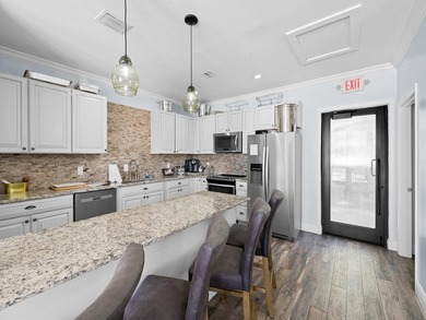 Discover this exceptional penthouse residence offering downtown - photo 27